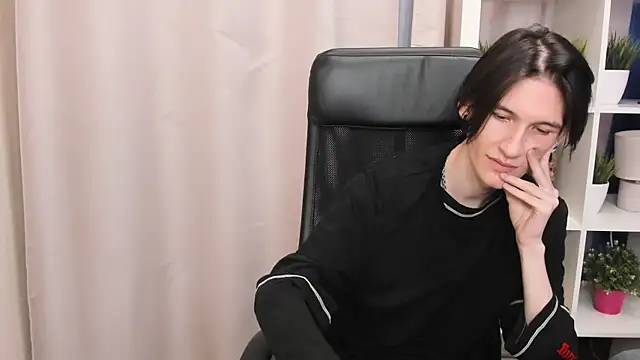 John__Strongn Webbikameraesitys