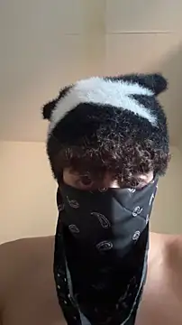 Hz1Tr webcam show