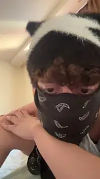 Hz1Tr webcam show