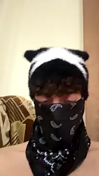Hz1Tr webkamerás műsora