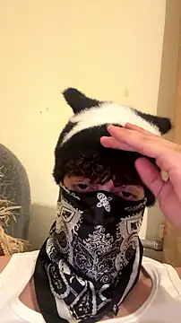 Hz1Tr webcam show