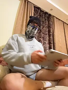 Hz1Tr webcam show