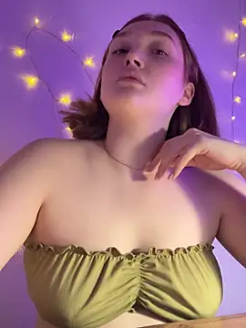 LunaBlom12's Live XXX Chat
