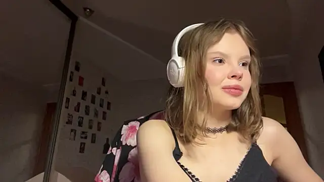 Vivienneyourdream XXX чат на живо