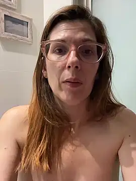 צ'אט XXX בשידור חי של Daniela12339