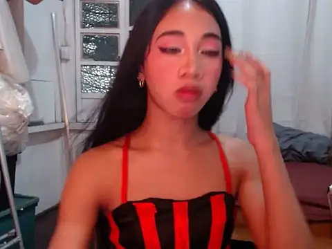 הופעת וובקאם של AngelTsDevilCUM