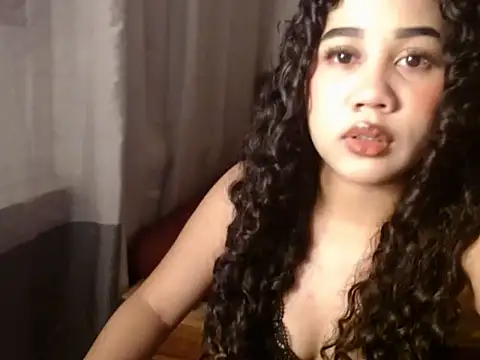 AngelTsDevilCUM Adlı Modelin Web Kamerası Şovu
