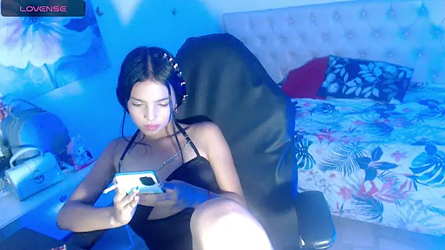 esmeralda_collins__'s Live XXX Chat