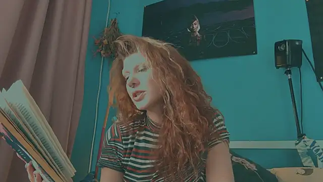 VivienDarkbloom's Webcam Show