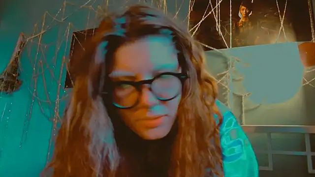 Show modela VivienDarkbloom na web-kameri