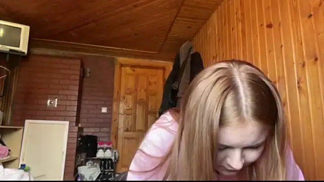Show modela NikaLicka na web-kameri