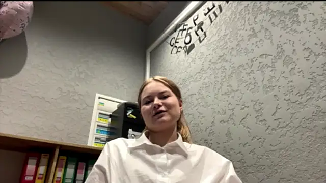 NikaLicka's Live XXX Chat