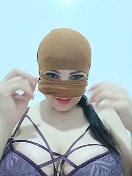 Show modela frizita na web-kameri