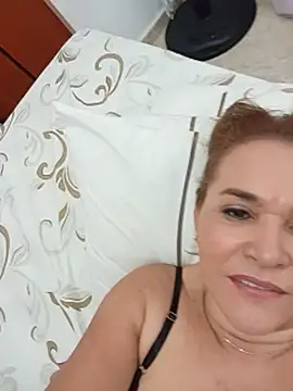 Sara_hilton02 live XXX chat