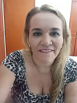 הופעת וובקאם של Sara_hilton02