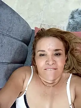 Sara_hilton02's Webcam Show