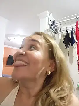 Pokazy przed kamerką – Sara_hilton02