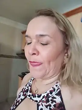 Sara_hilton02's Live XXX Chat