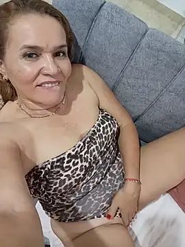 Sara_hilton02 élő XXX-chatje
