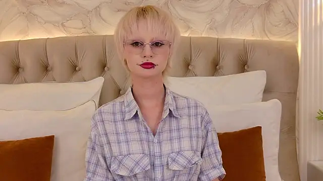 LauraDiazz Adlı Modelin Canlı XXX Sohbeti