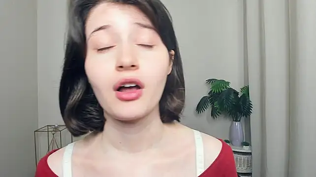 LeliaFujimoto Chat XXX in diretta
