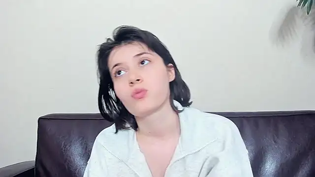 Chatroom XXX en direct de LeliaFujimoto