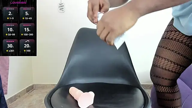 Jakson_Evanss_のウェブカメラショー