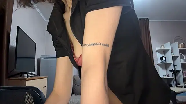 mivique Webcamshow