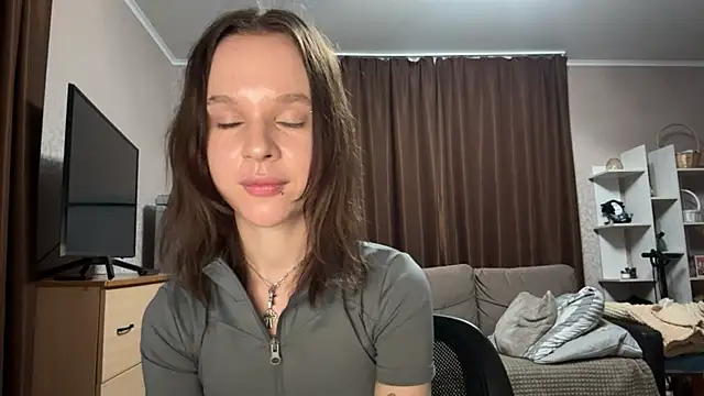 mivique Webcamshow