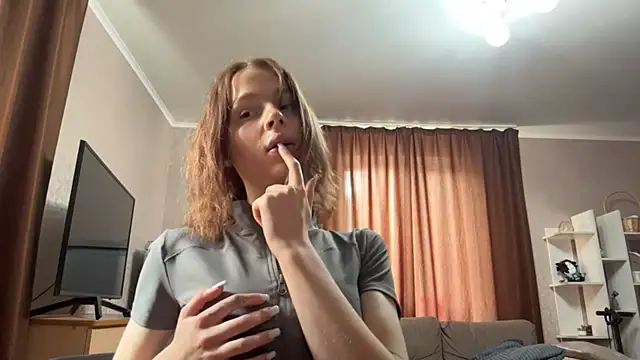 mivique Webcamshow