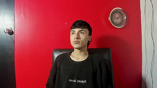 Show modela Kayn_333 na web-kameri