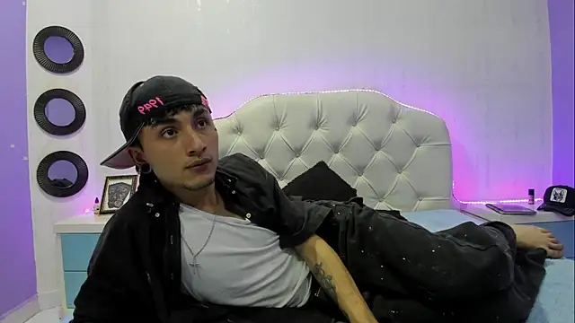 Kayn_333 Webcam Show