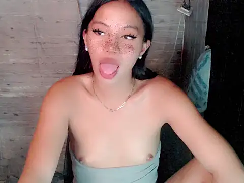 Privatefucker1996 网络视讯表演