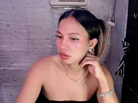Privatefucker1996 网络视讯表演