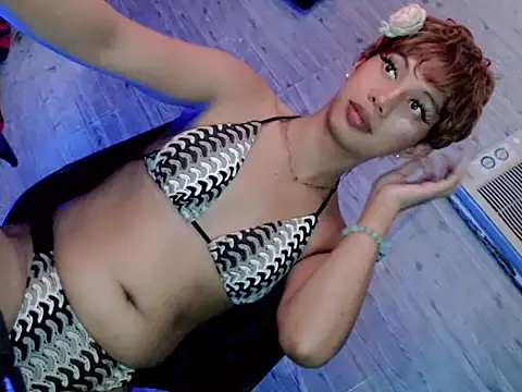 Show modela Privatefucker1996 na web-kameri