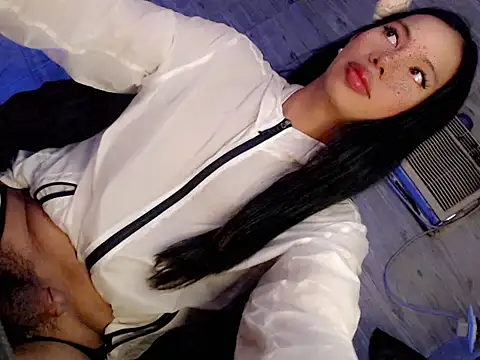 Pokazy przed kamerką – Angel_foxxxxx