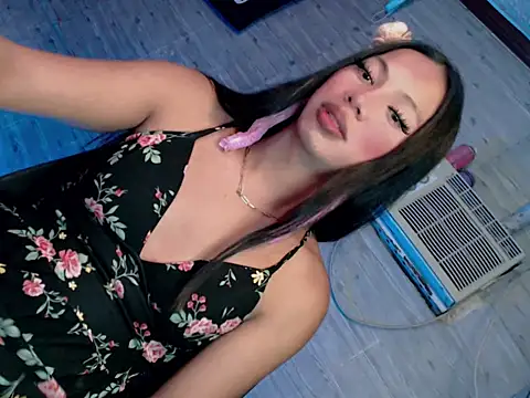 Show modela Angel_foxxxxx na web-kameri