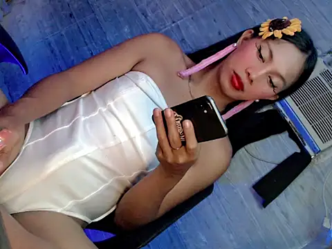 הופעת וובקאם של Angel_foxxxxx