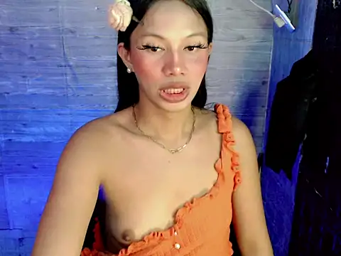 הופעת וובקאם של Angel_foxxxxx