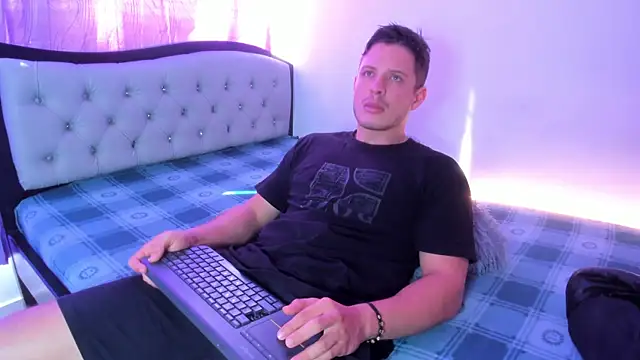 Živý XXX chat johnycooper08