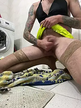 23Lia23 webkamerás műsora