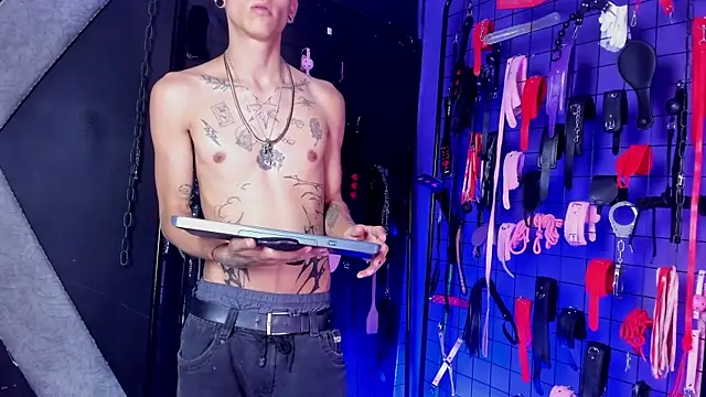 Luciifer_BDSM_ Webcam-Show
