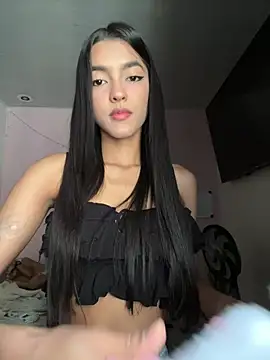 mia_honeyy_'s Webcam Show