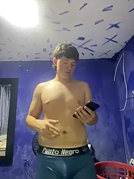 BigLatinGuy webcam show