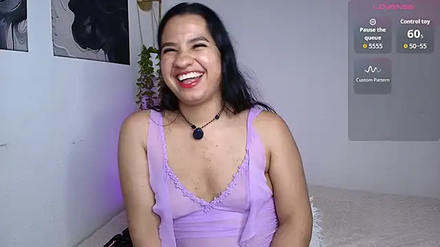 thepeach_ Adlı Modelin Canlı XXX Sohbeti