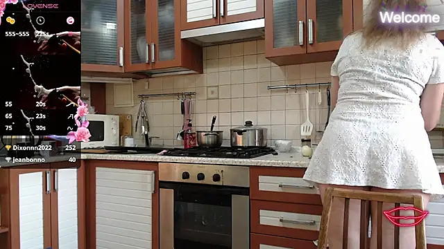 Yevgeshka-Milashka Adlı Modelin Canlı XXX Sohbeti