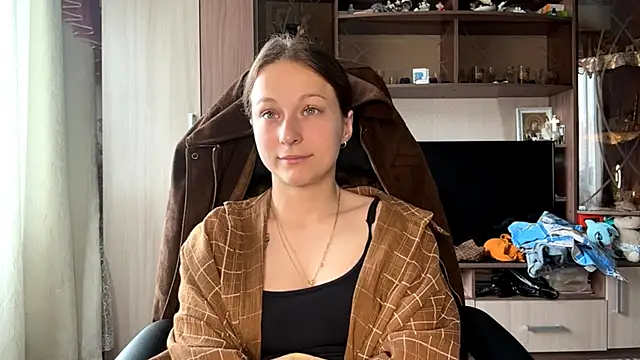 Pokazy przed kamerką – TaIliedGuest