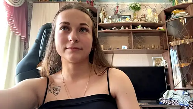 TaIliedGuest Live XXX-chat