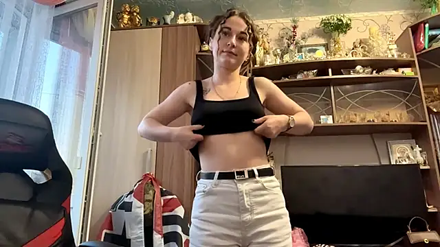TaIliedGuest Adlı Modelin Canlı XXX Sohbeti