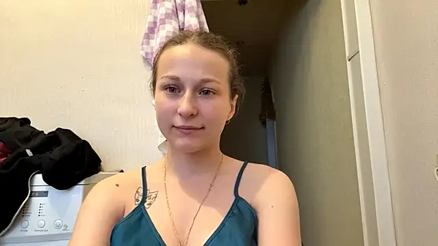 Show modela TaIliedGuest na web-kameri